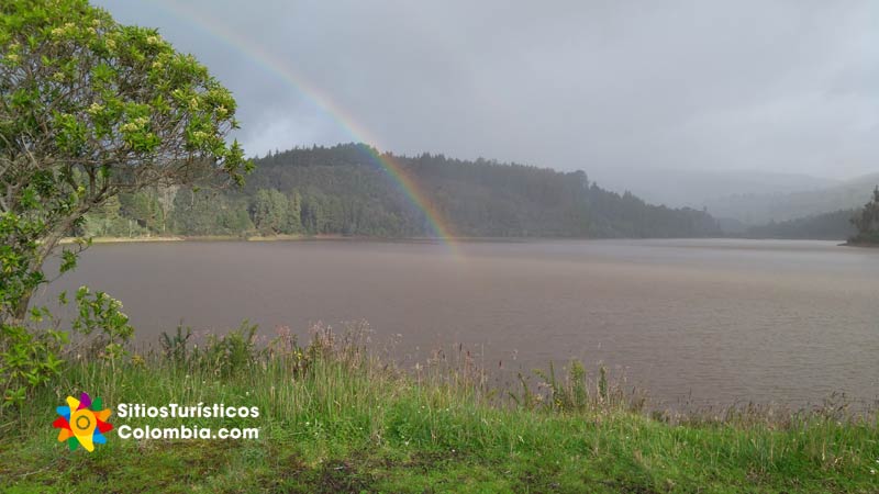 Acoiris en el embalse la regadera