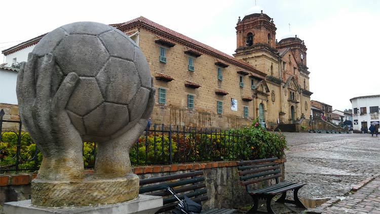 Monumento Balon Mongui