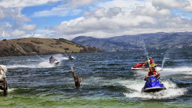 Deportes Náuticos en el Lago de Tota